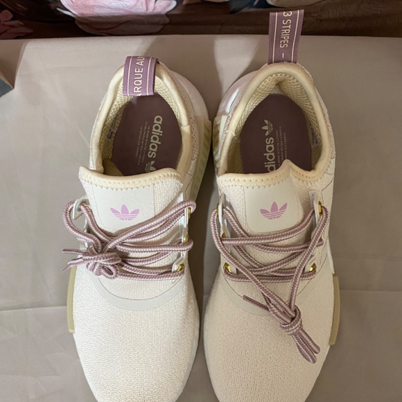 Adidas 7.5 NMD R1  Hybrid Hiker Magic Mauve GW9426 - Picture 9 of 14